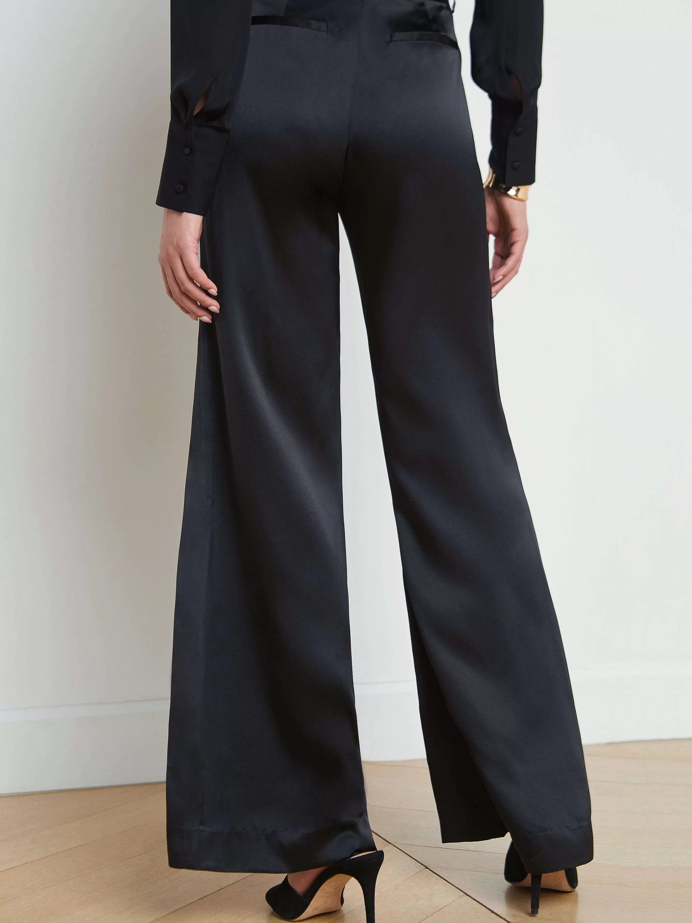 Outlet L'AGENCE Pantalon A Jambe Large En Soie Pilar Soie Noire